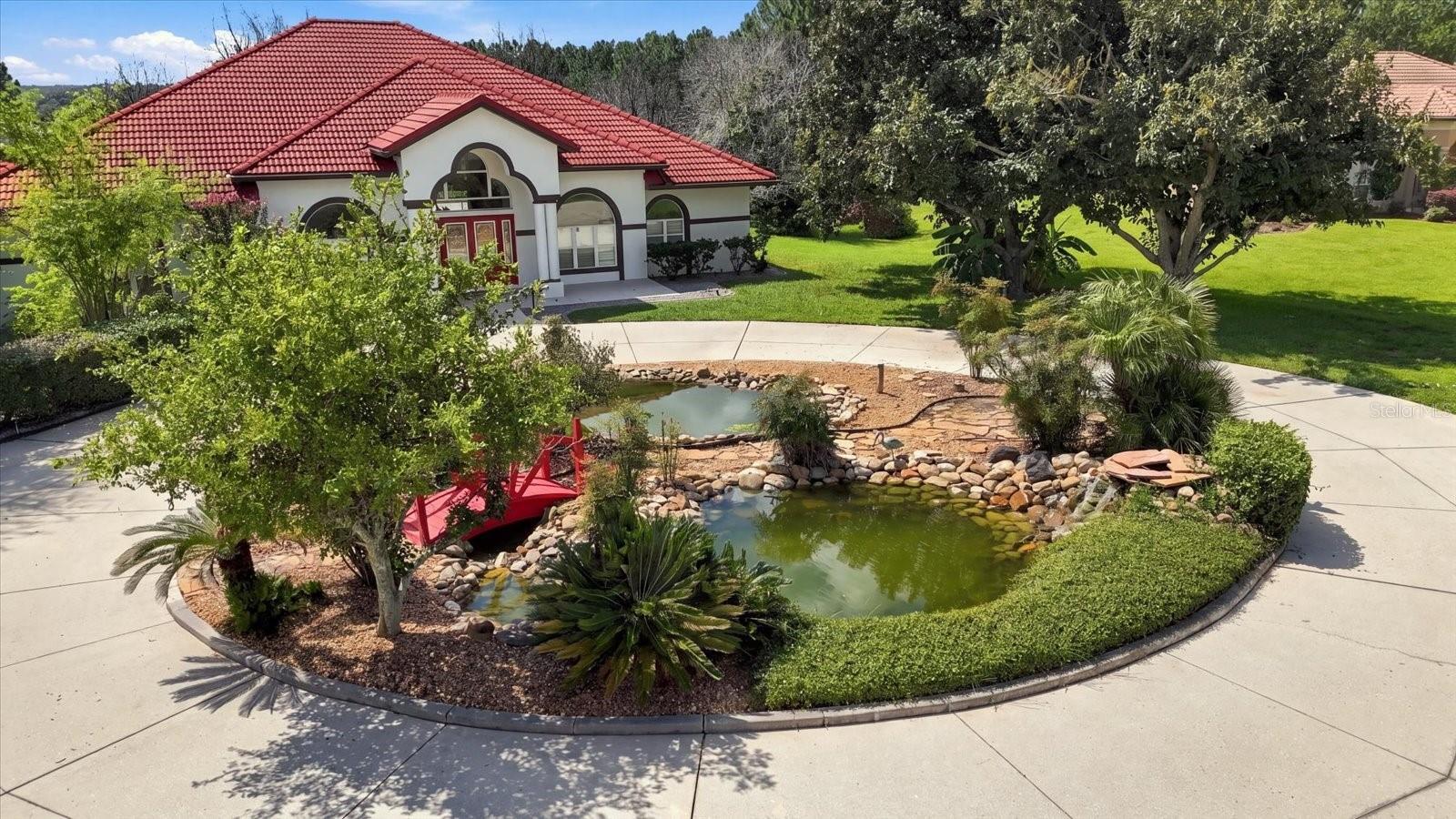 546 W FENWAY DRIVE