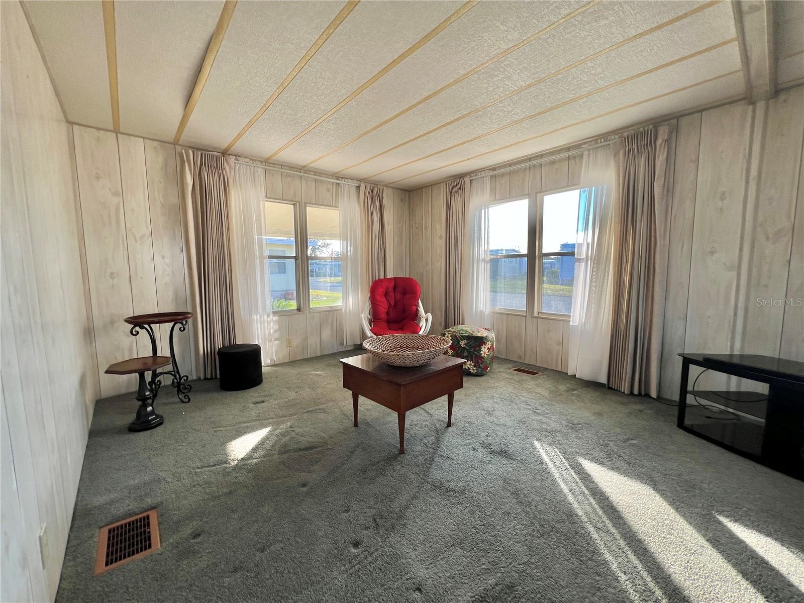 HAWTHORNE AT LEESBURG A COOP - Residential