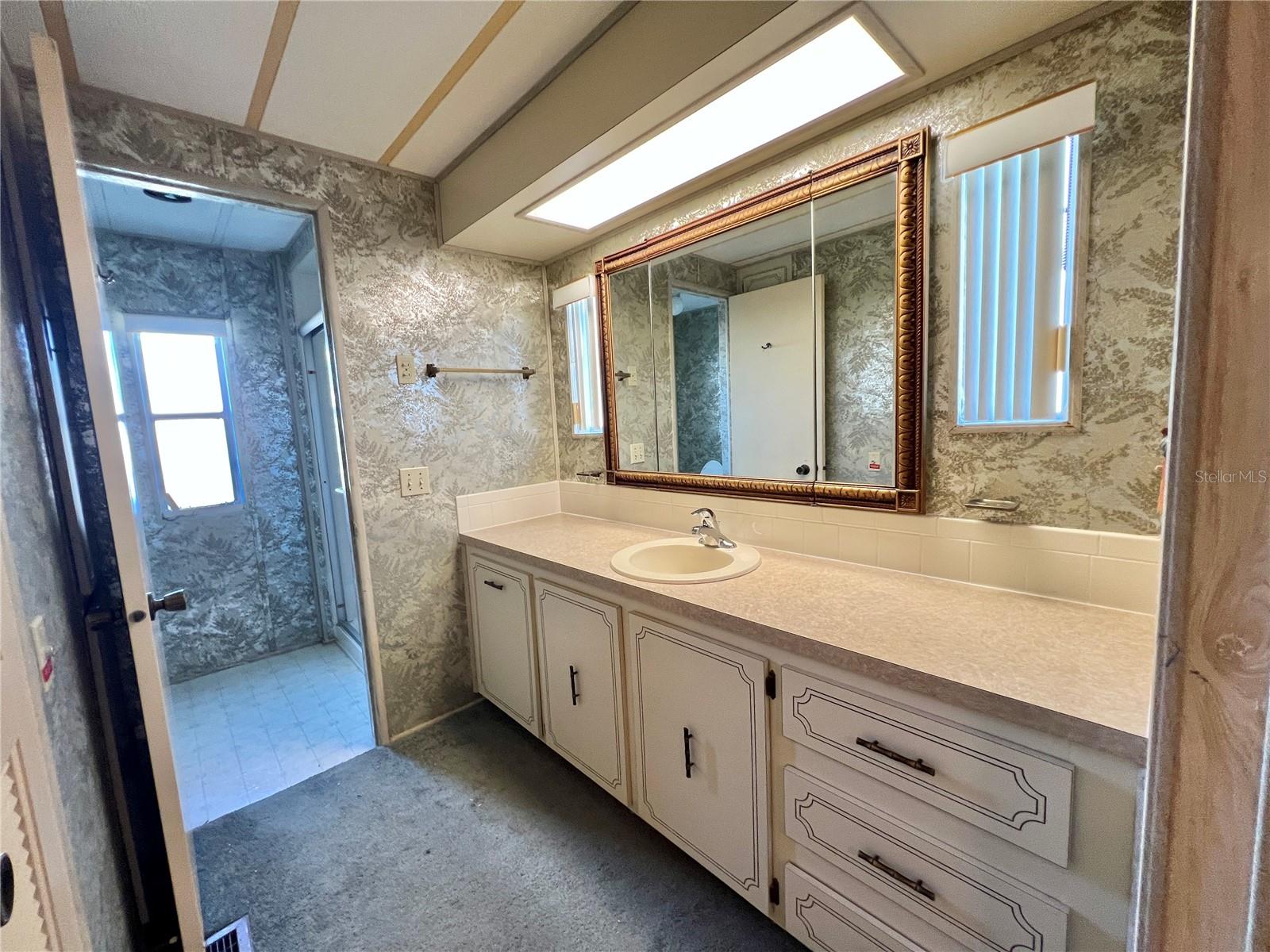 HAWTHORNE AT LEESBURG A COOP - Residential