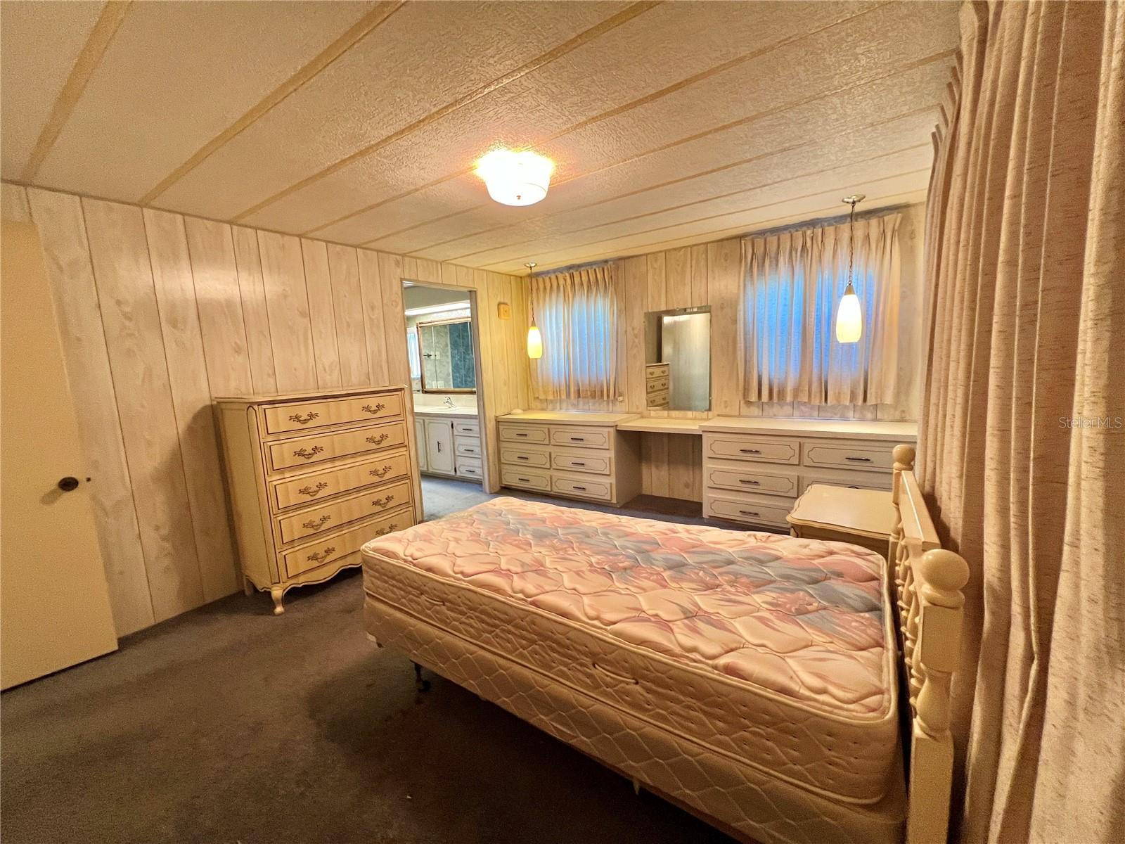 HAWTHORNE AT LEESBURG A COOP - Residential