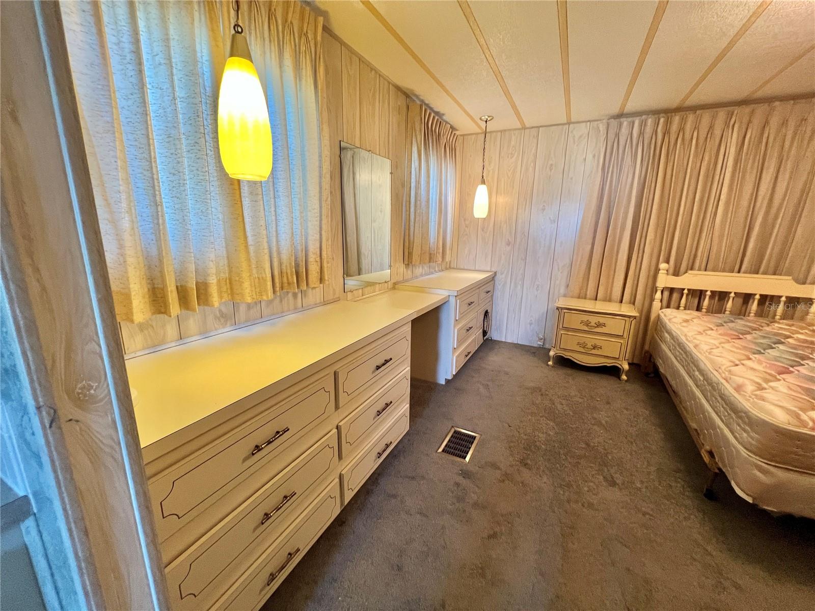 HAWTHORNE AT LEESBURG A COOP - Residential