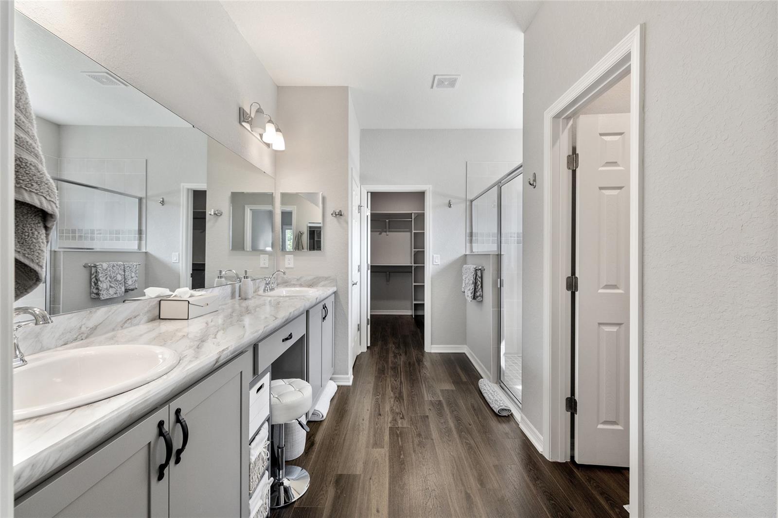 SUMMERCREST - Residential