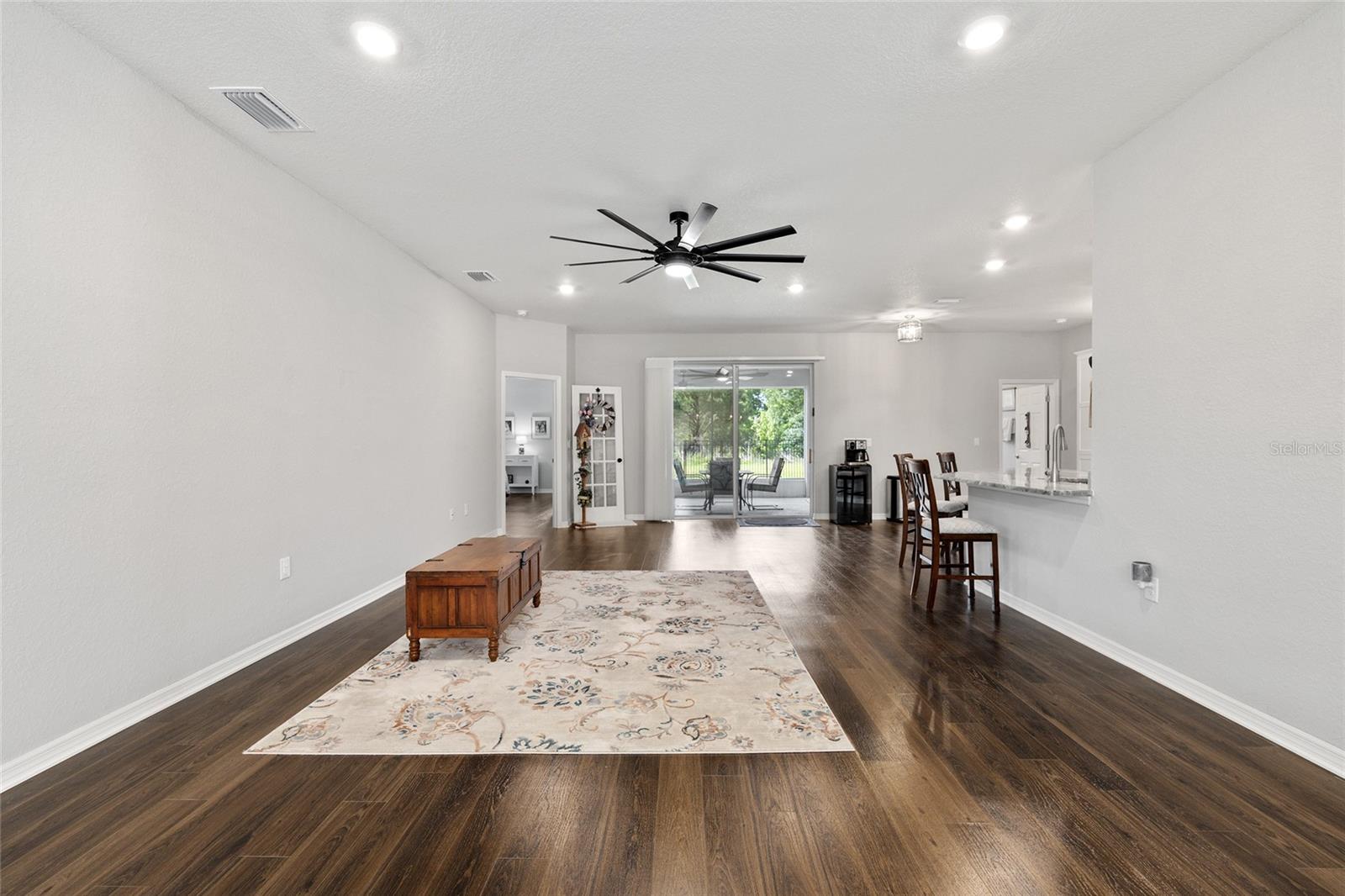 SUMMERCREST - Residential