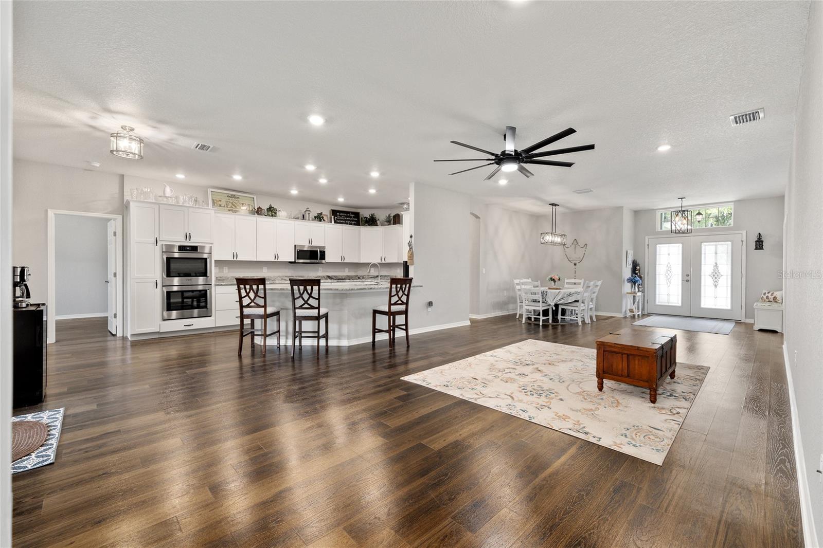 SUMMERCREST - Residential