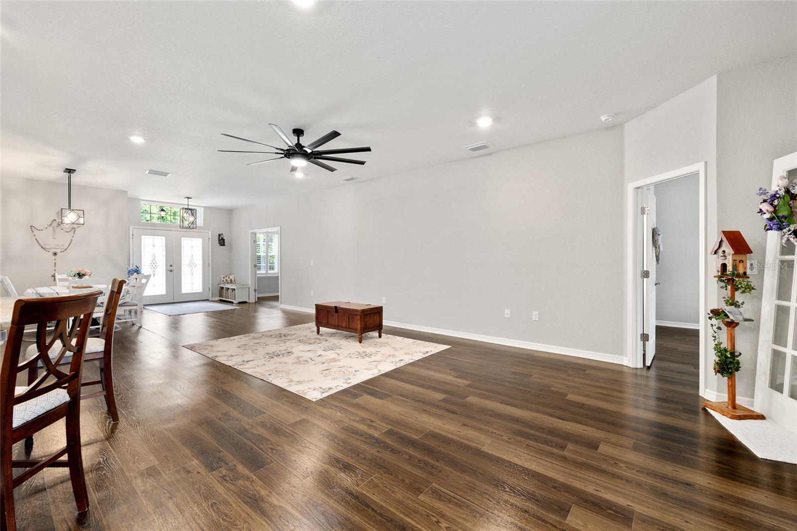 SUMMERCREST - Residential