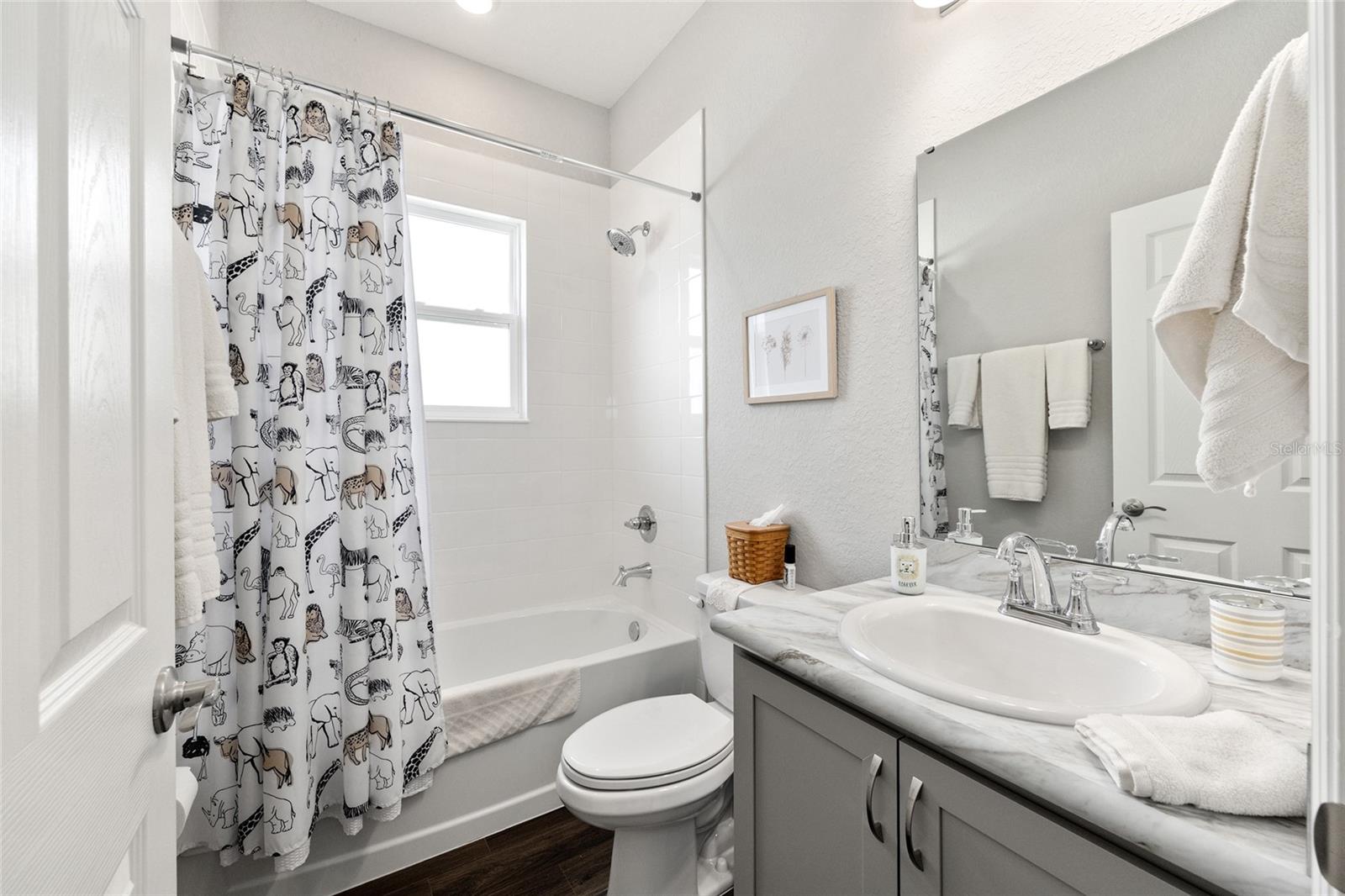 SUMMERCREST - Residential