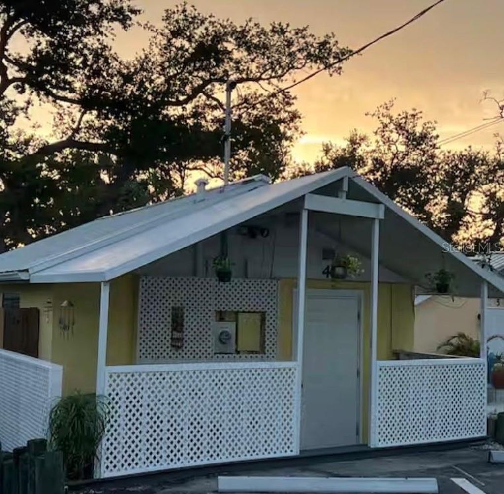 Photo of 870 S Mccall Road #4, Englewood, FL 34223 (MLS # S5147392)