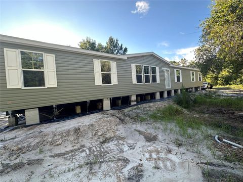 A home in LAKELAND