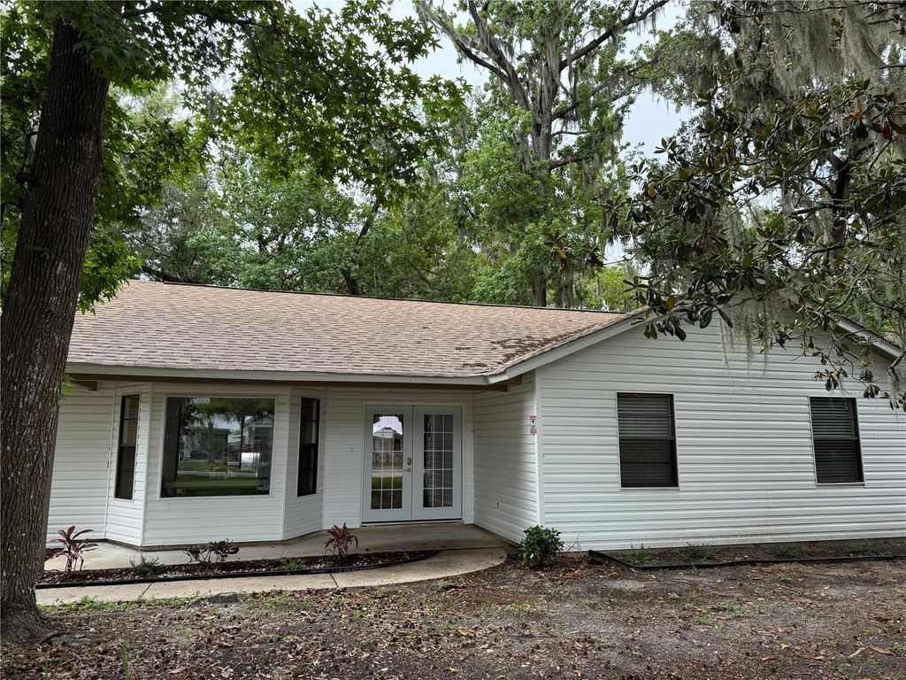 Photo of 3585 N Hiawatha Terrace, Crystal River, FL 34428 (MLS # OM715000)