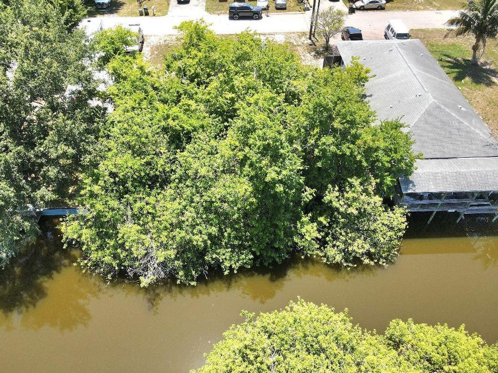 Photo of 1211 9th Street, Okeechobee, FL 34974 (MLS # OK225436)