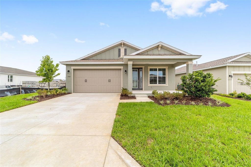 Photo of 5703 SW 70th Avenue, Ocala, FL 34474 (MLS # OM725707)