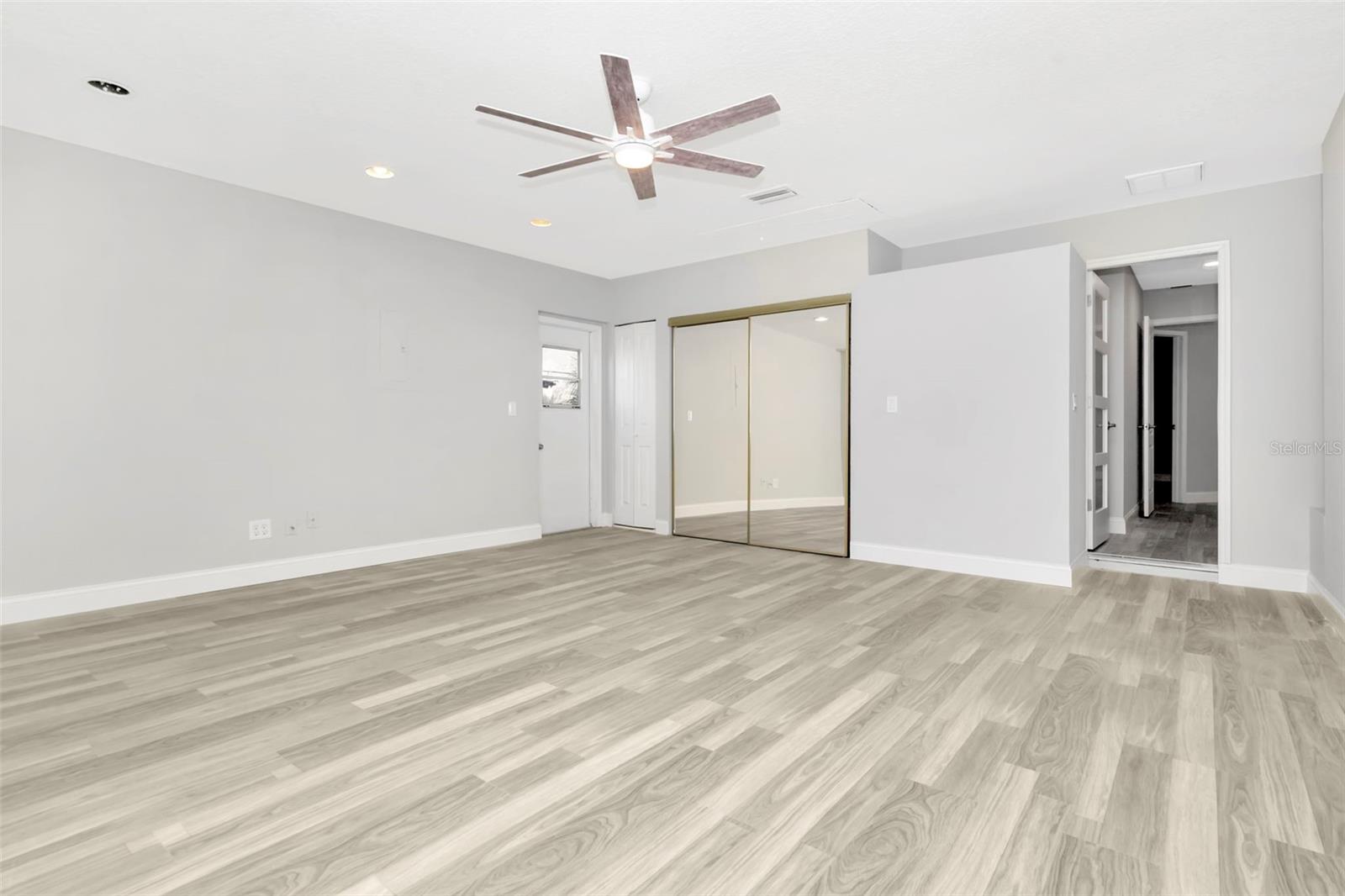 PARK LAKE ESTATES - Residential