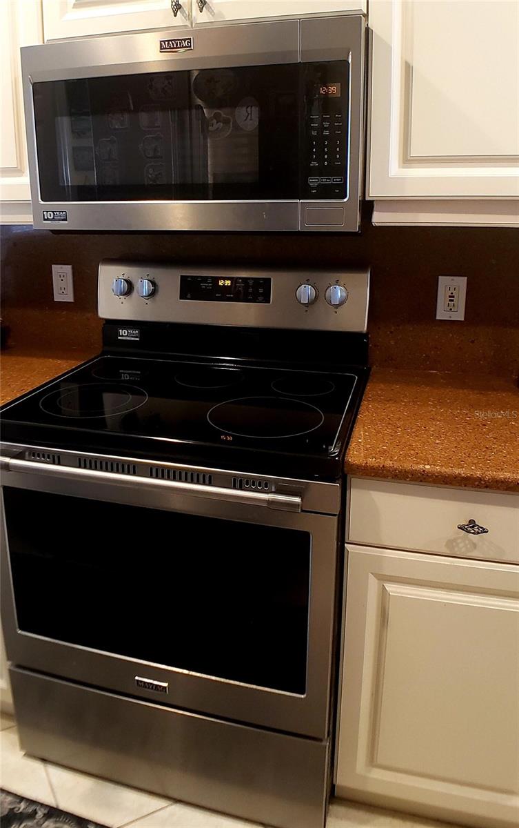 HARBORAGE ON BRADEN RIVER PH II - Residential