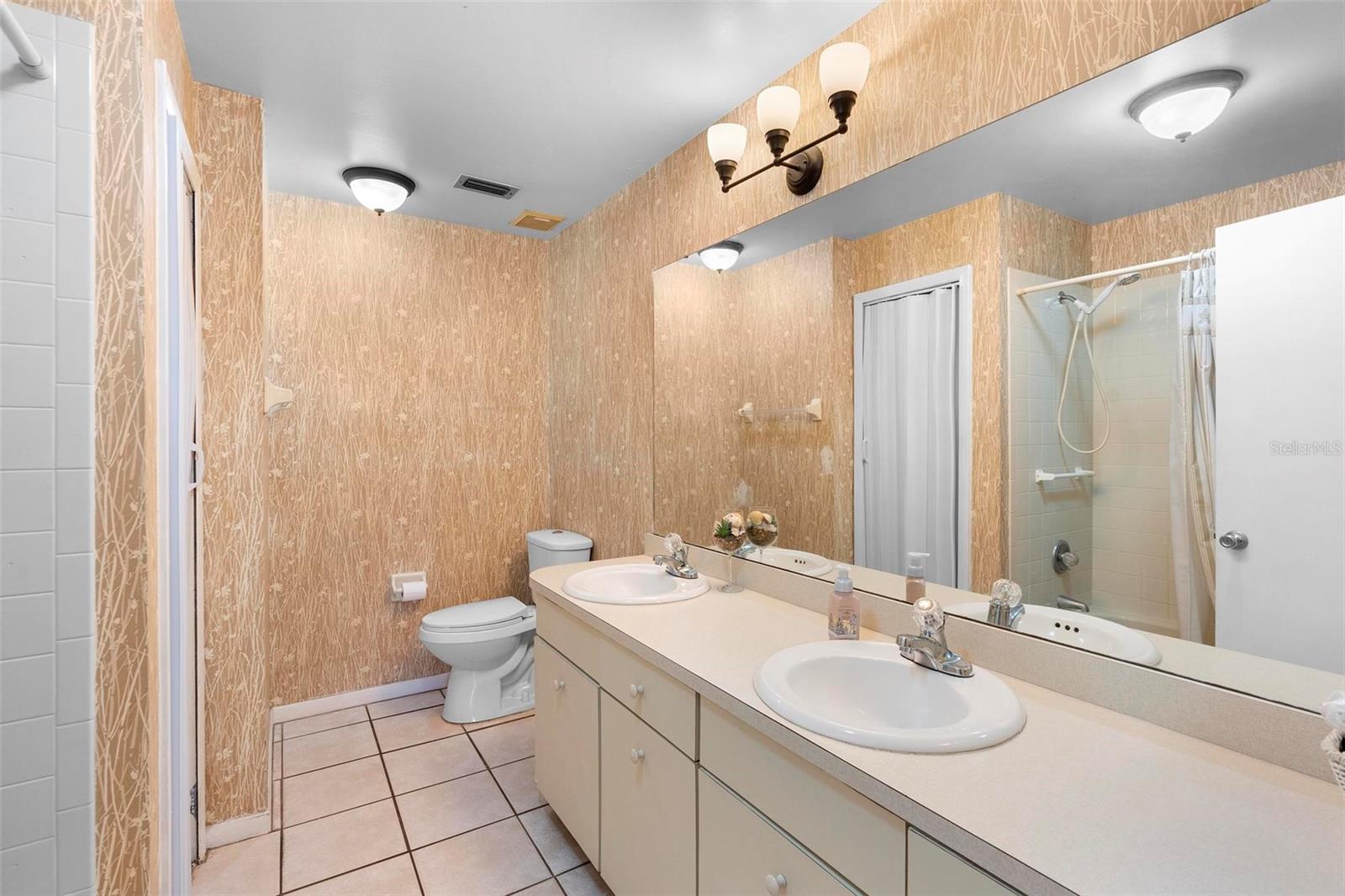 TERRACE HILL PATIO HOMES CONDO - Residential