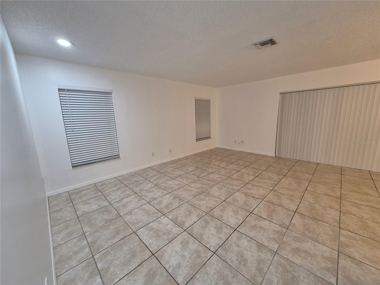 BRANDON GROVES SEC TWO - Residential Lease