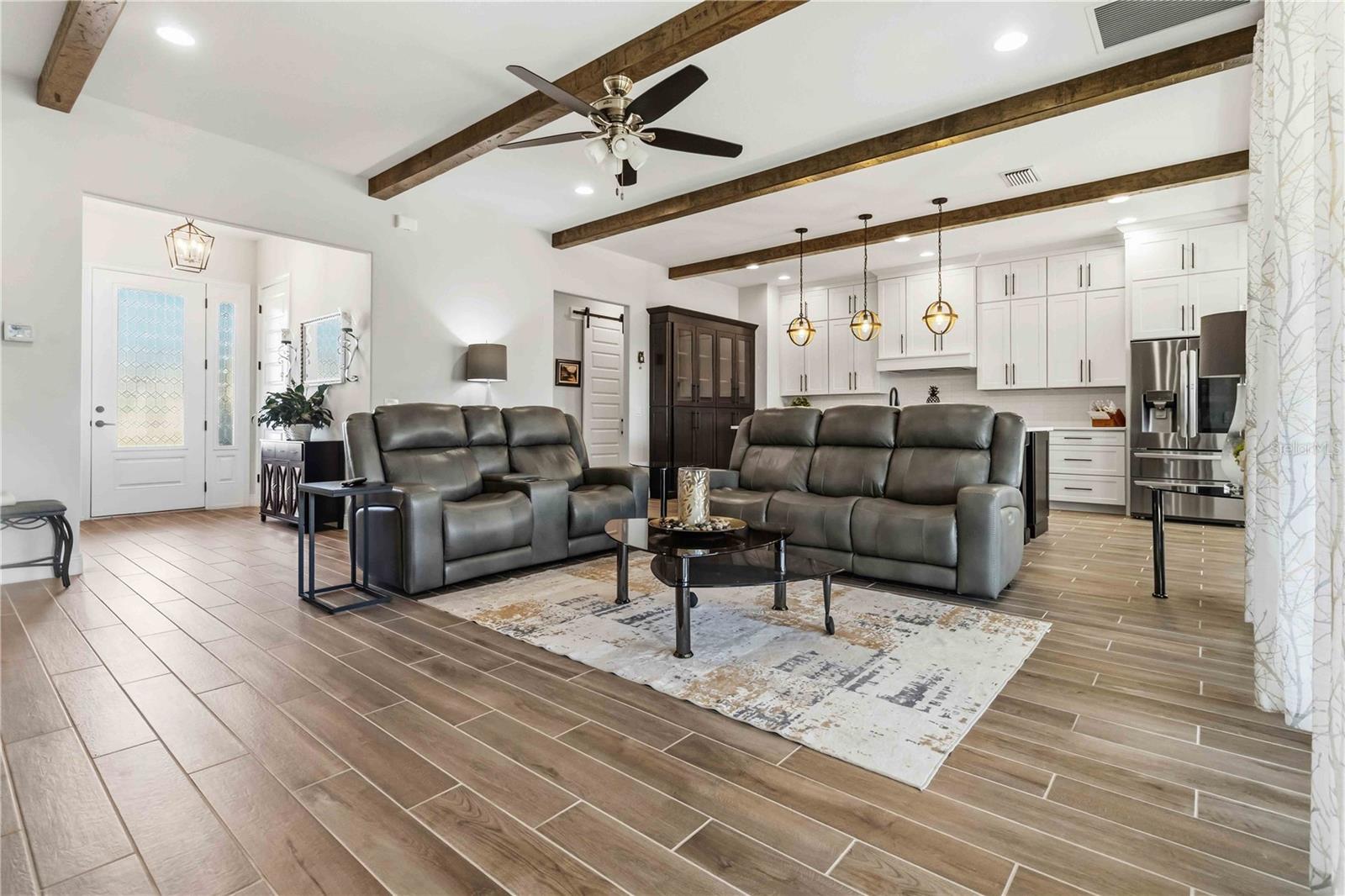 SOUTH CARPENTER ESTATES - Residential