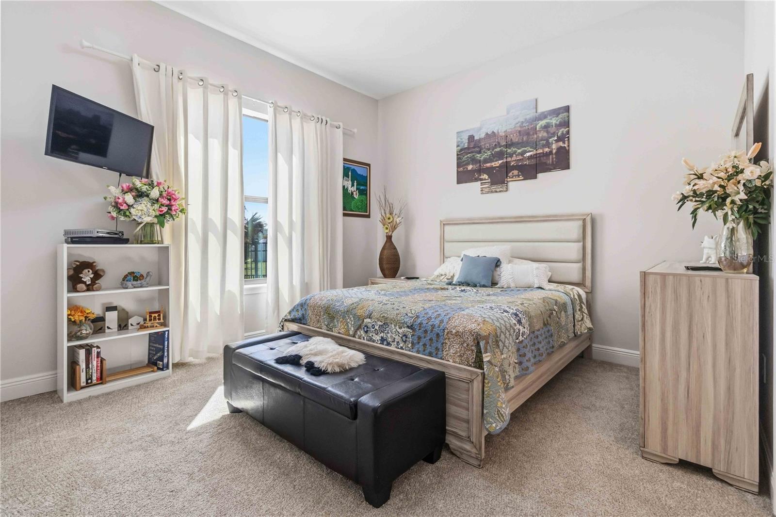 SOUTH CARPENTER ESTATES - Residential