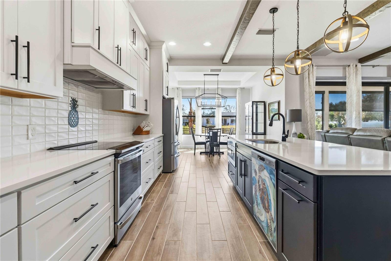 SOUTH CARPENTER ESTATES - Residential