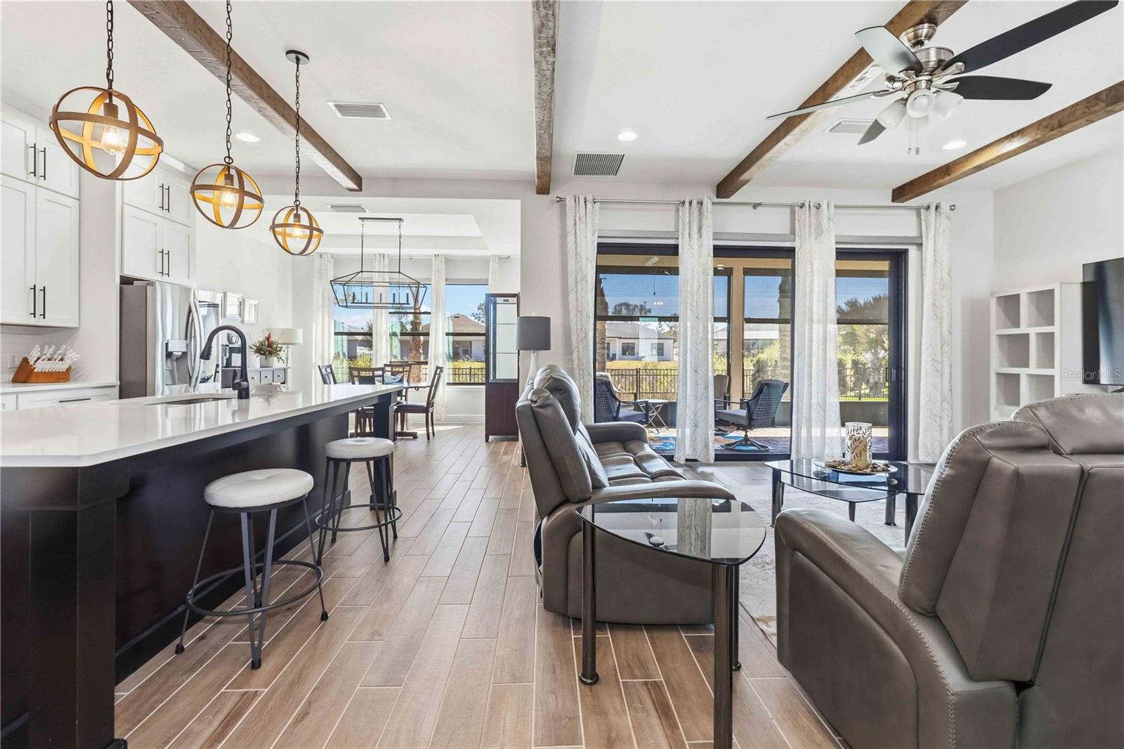 SOUTH CARPENTER ESTATES - Residential