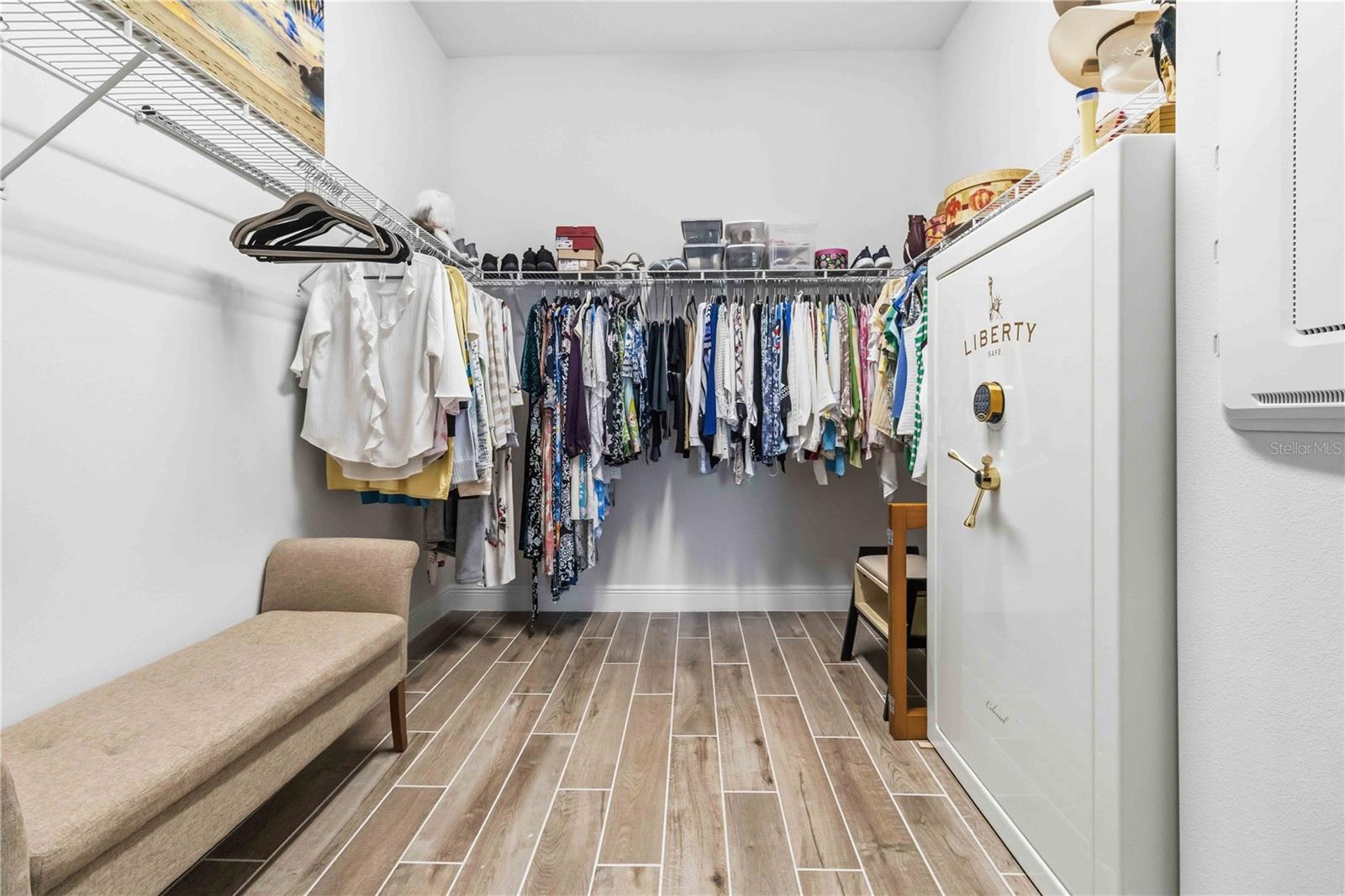 SOUTH CARPENTER ESTATES - Residential