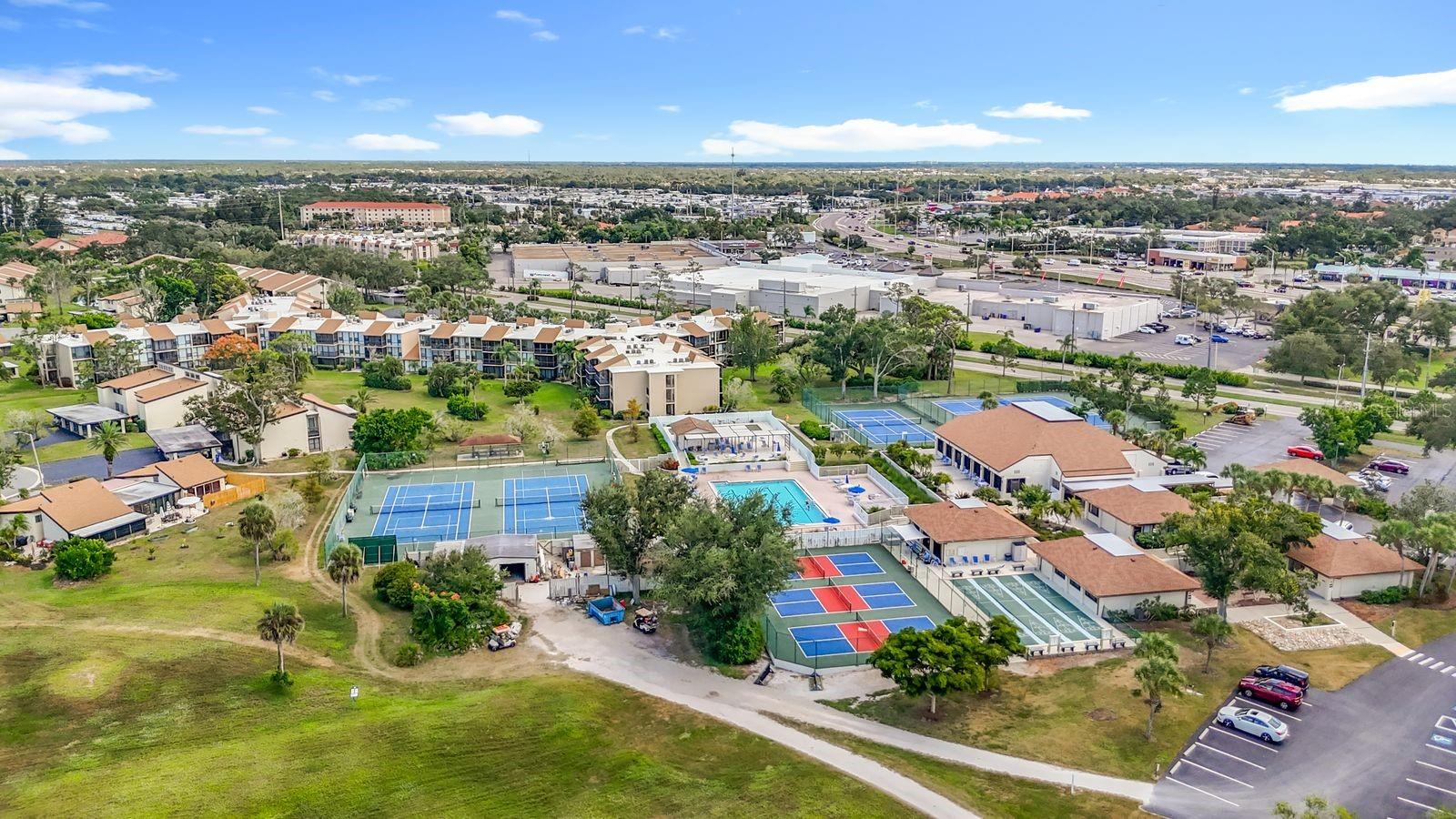 CARDINAL CONDO APTS - Residential
