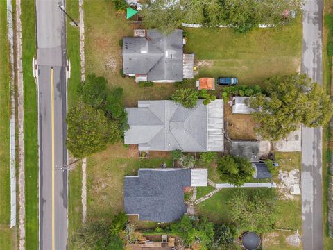 A home in AUBURNDALE