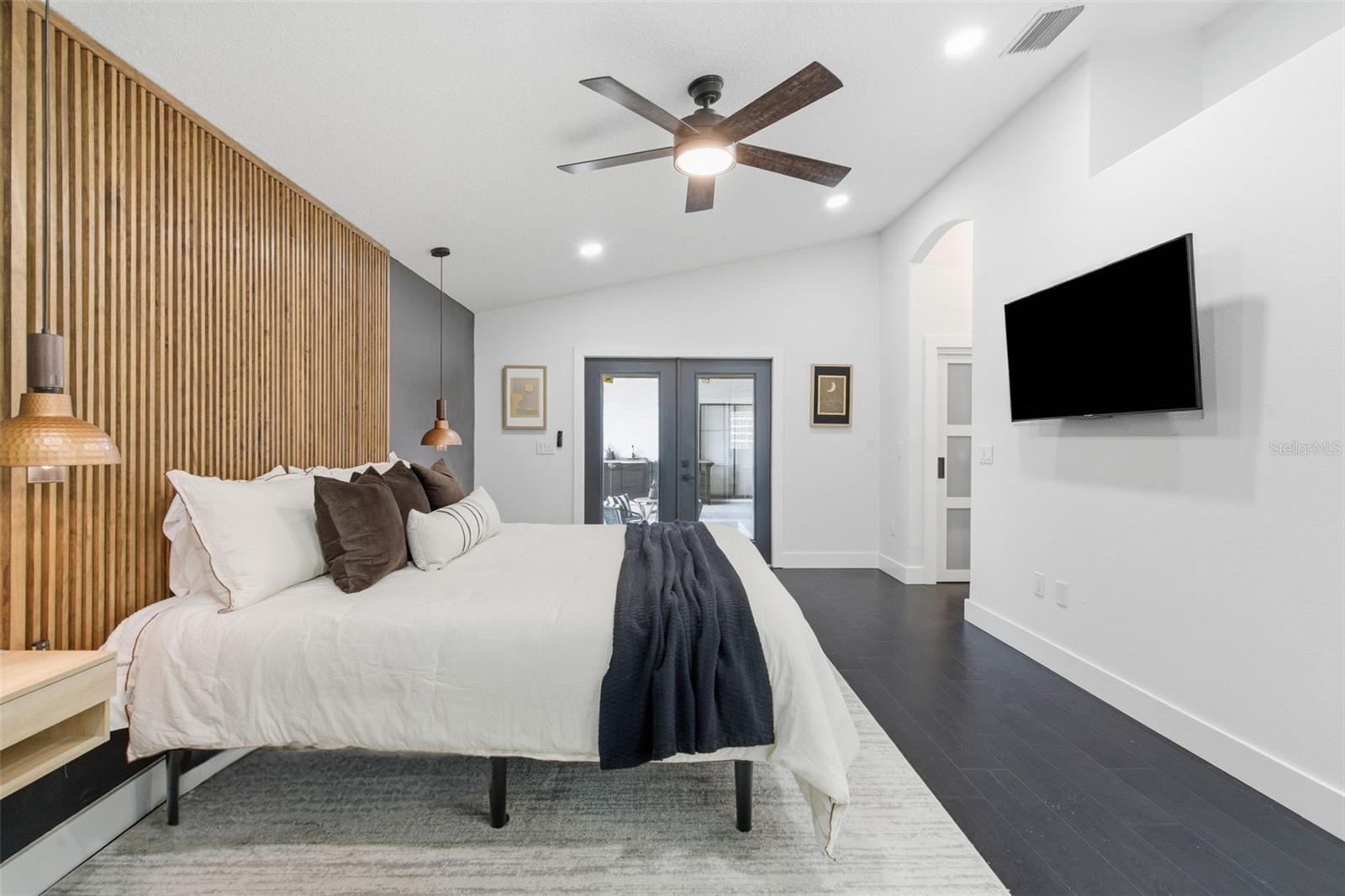 PLANTATION PINES - Residential