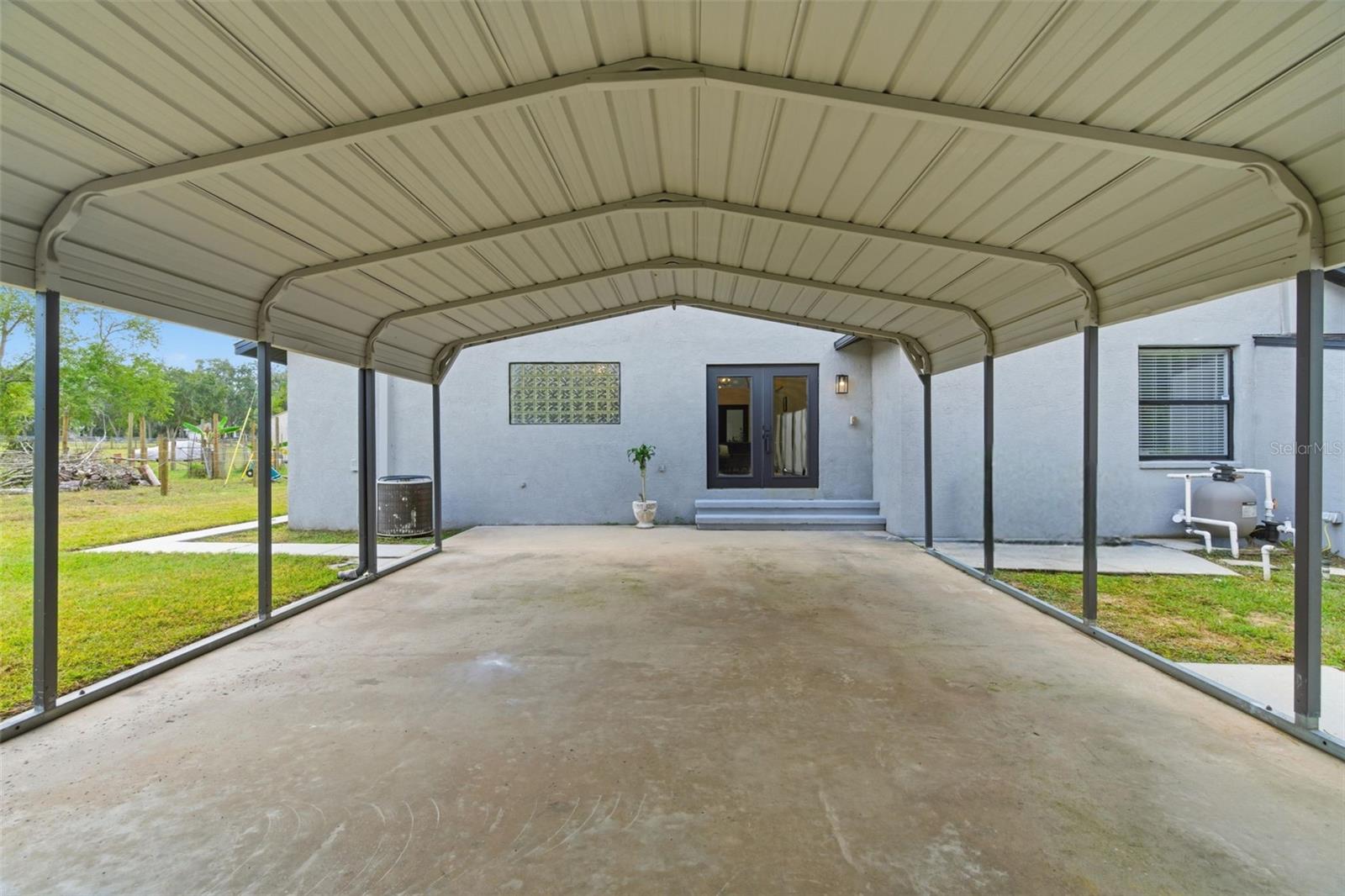 PLANTATION PINES - Residential