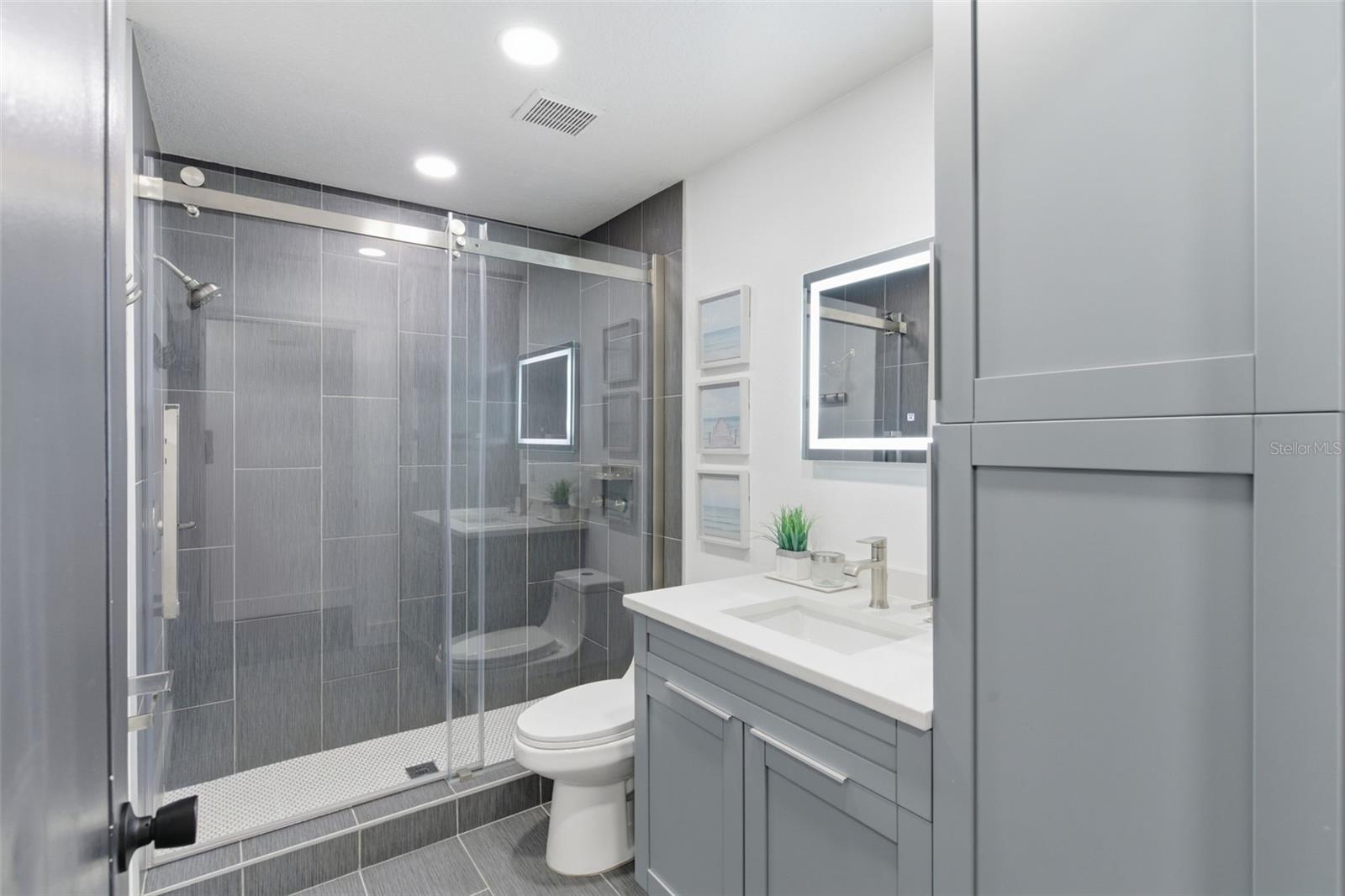 PLANTATION PINES - Residential