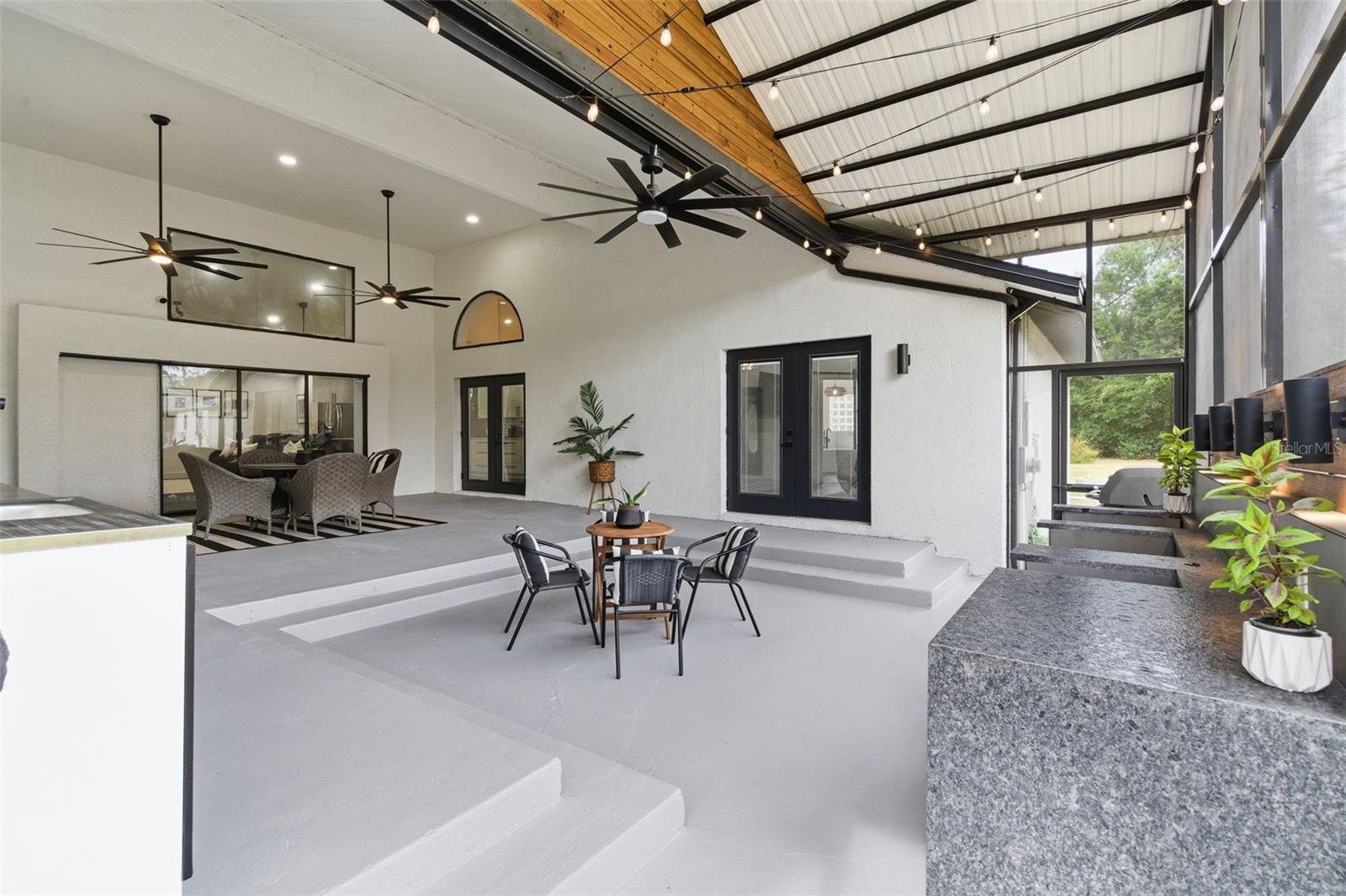 PLANTATION PINES - Residential