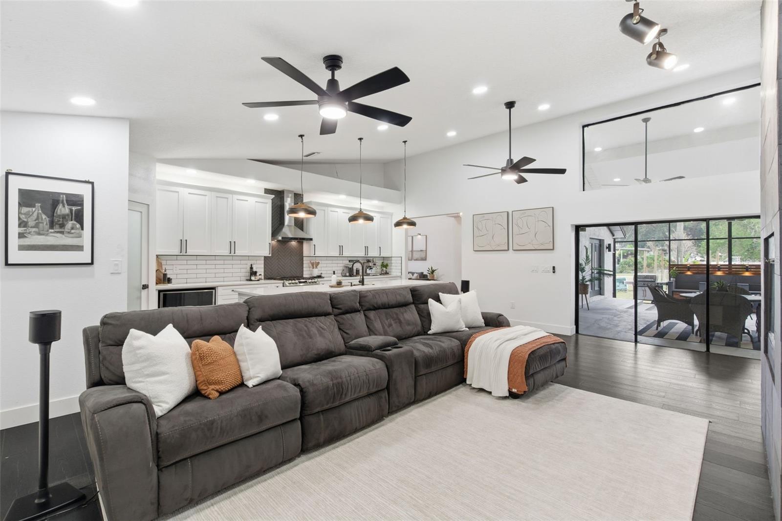 PLANTATION PINES - Residential