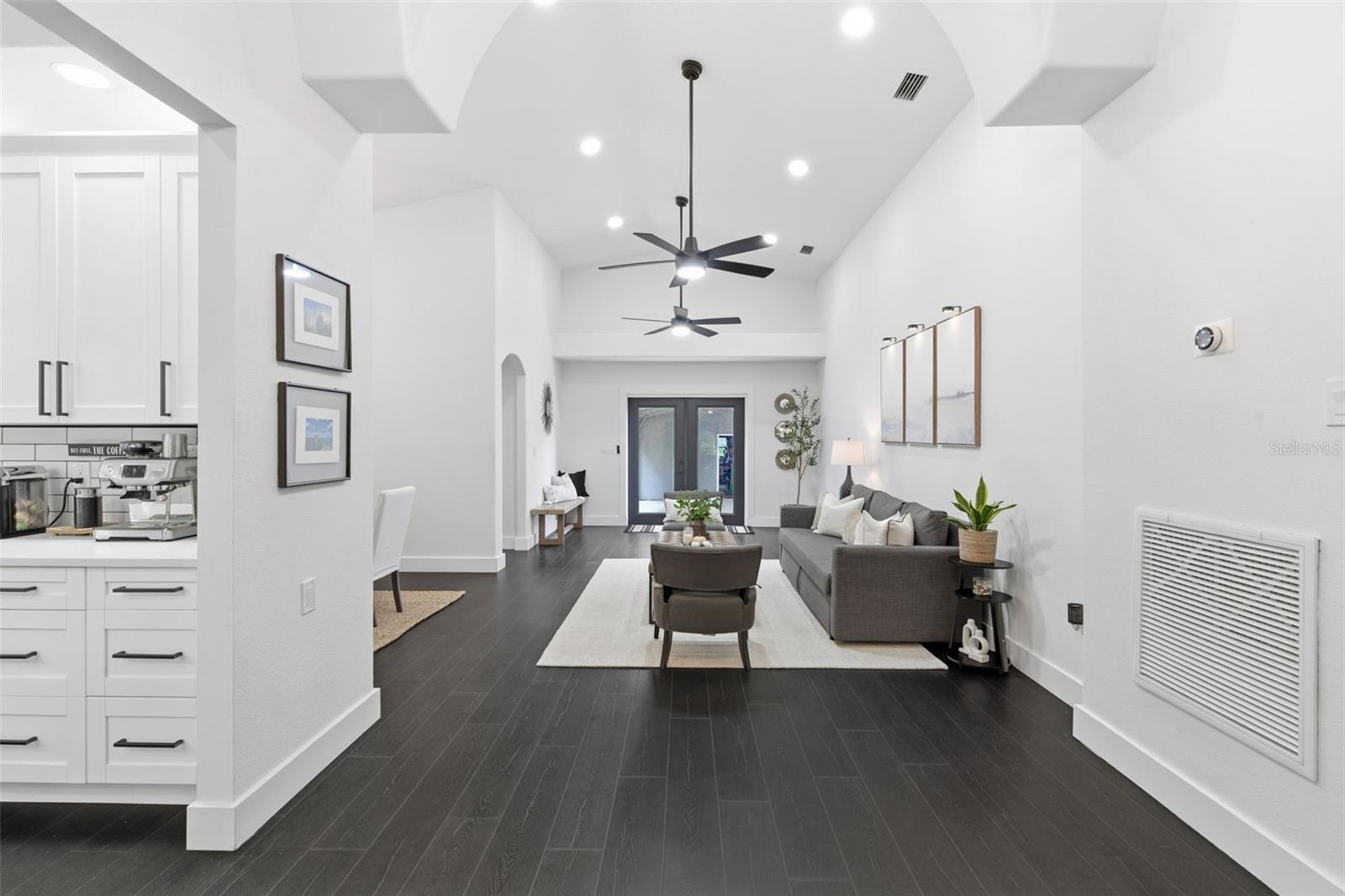 PLANTATION PINES - Residential