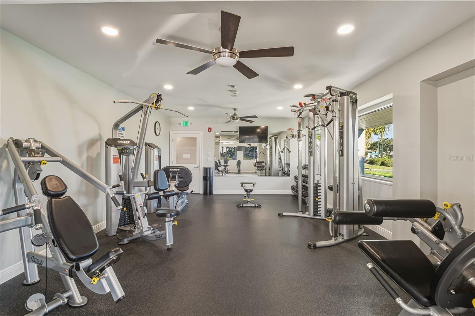 SOUTHBAY YACHT & RACQUET CLUB - Residential