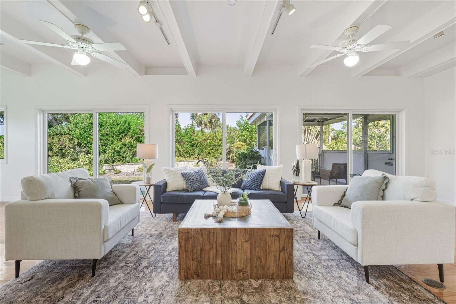 SOUTHBAY YACHT & RACQUET CLUB - Residential