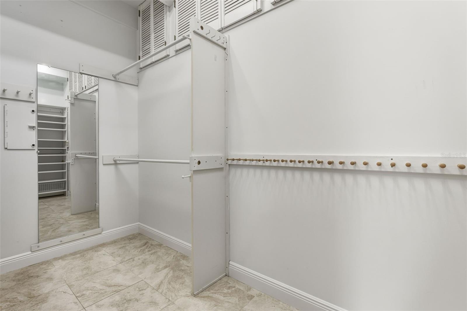 SOUTHBAY YACHT & RACQUET CLUB - Residential