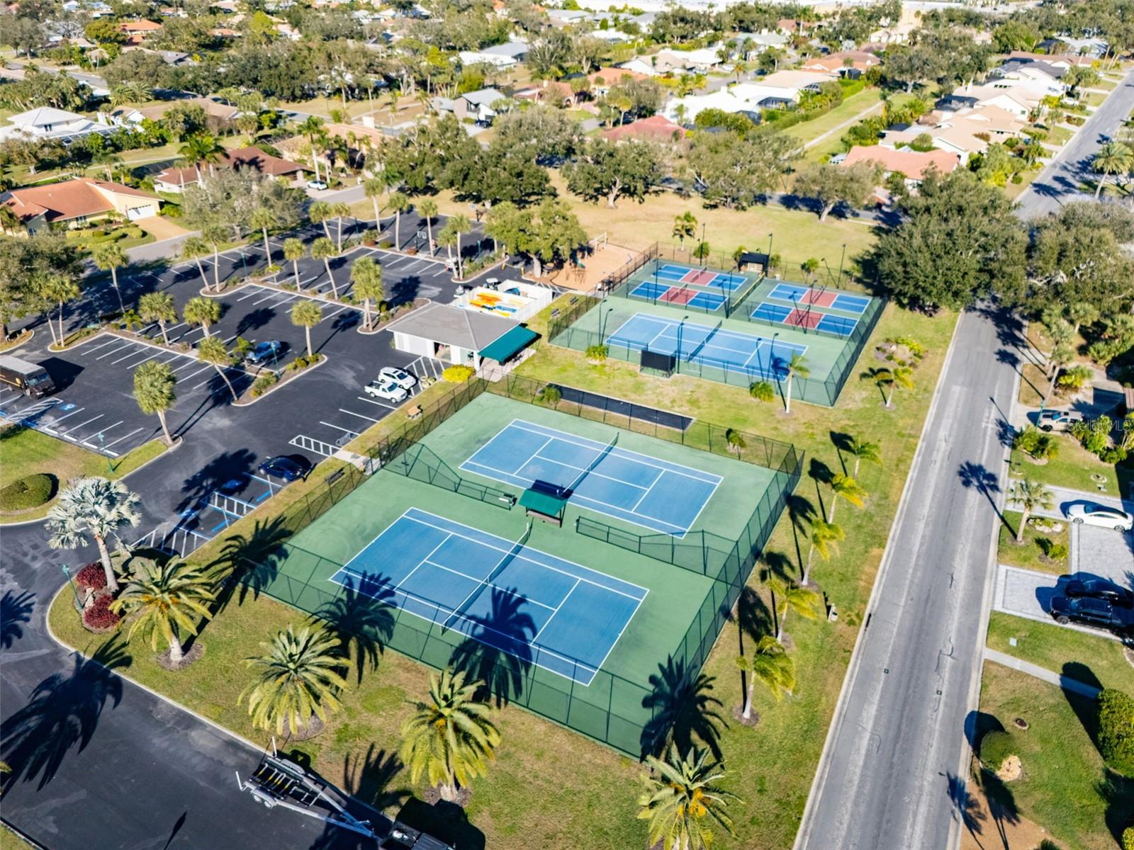 SOUTHBAY YACHT & RACQUET CLUB - Residential