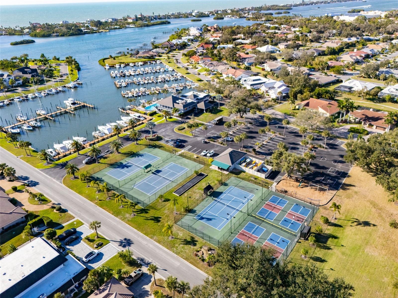 SOUTHBAY YACHT & RACQUET CLUB - Residential