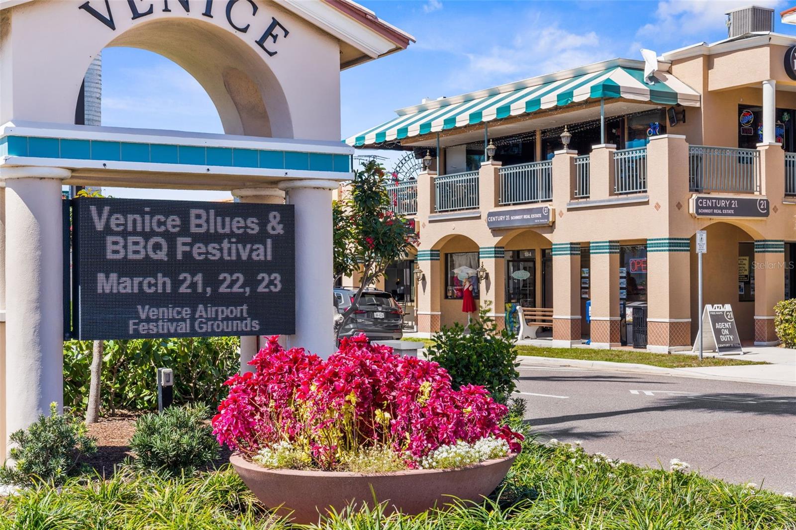 SOUTHBAY YACHT & RACQUET CLUB - Residential