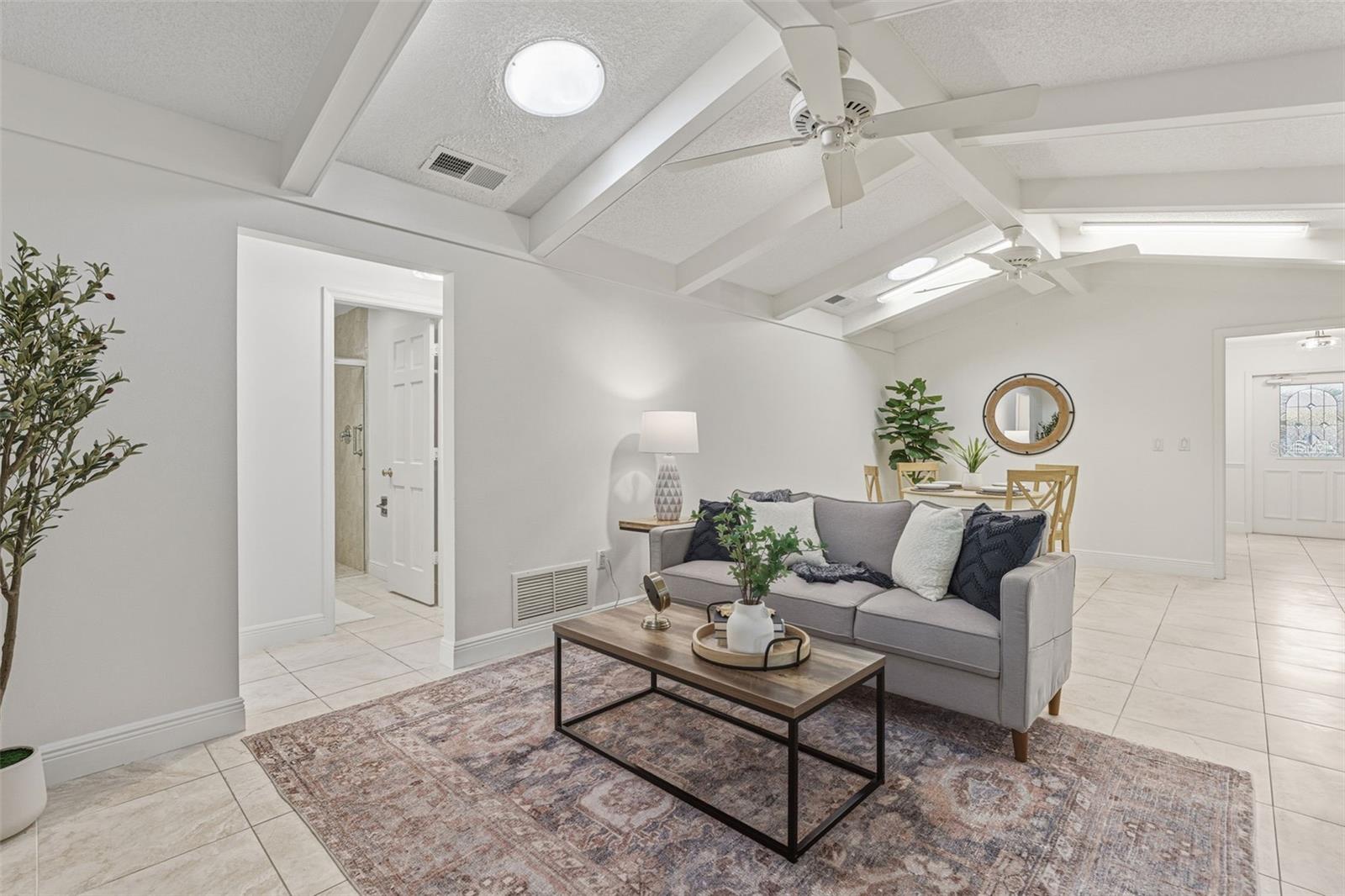 SOUTHBAY YACHT & RACQUET CLUB - Residential