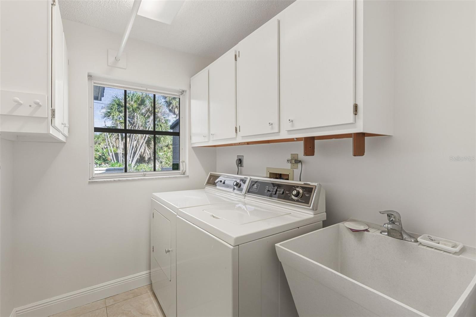 SOUTHBAY YACHT & RACQUET CLUB - Residential