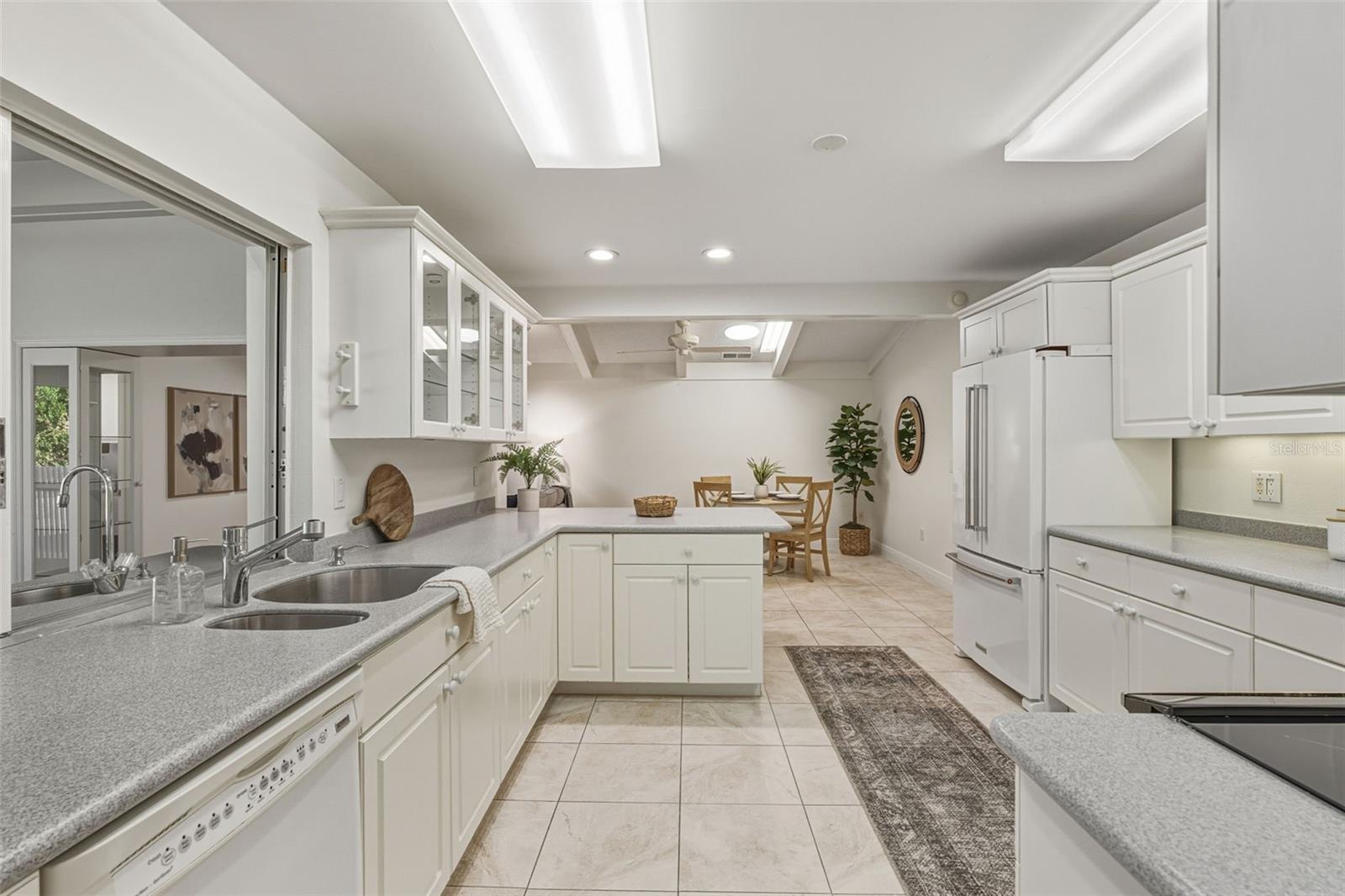 SOUTHBAY YACHT & RACQUET CLUB - Residential