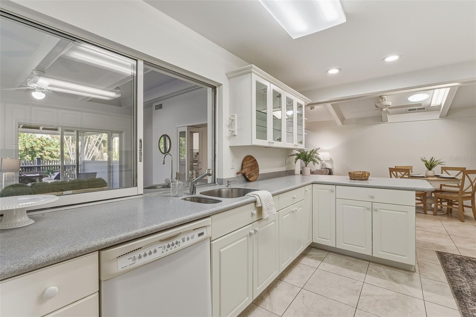 SOUTHBAY YACHT & RACQUET CLUB - Residential