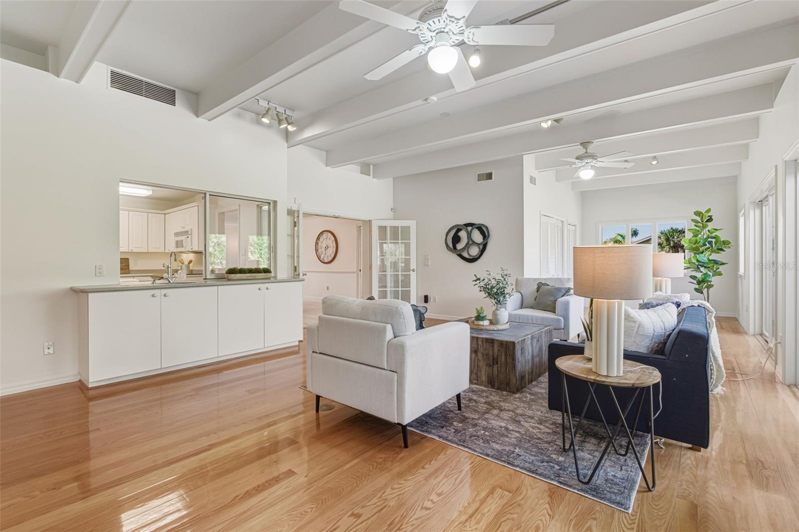 SOUTHBAY YACHT & RACQUET CLUB - Residential