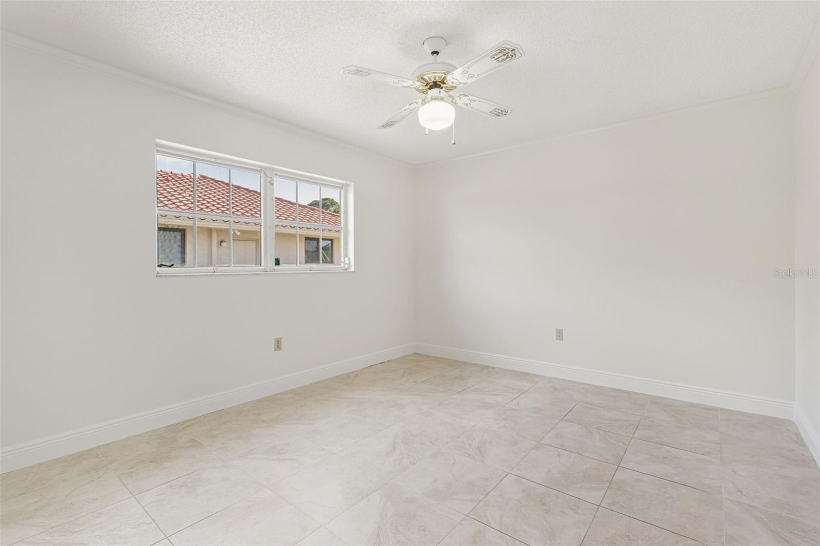 SOUTHBAY YACHT & RACQUET CLUB - Residential