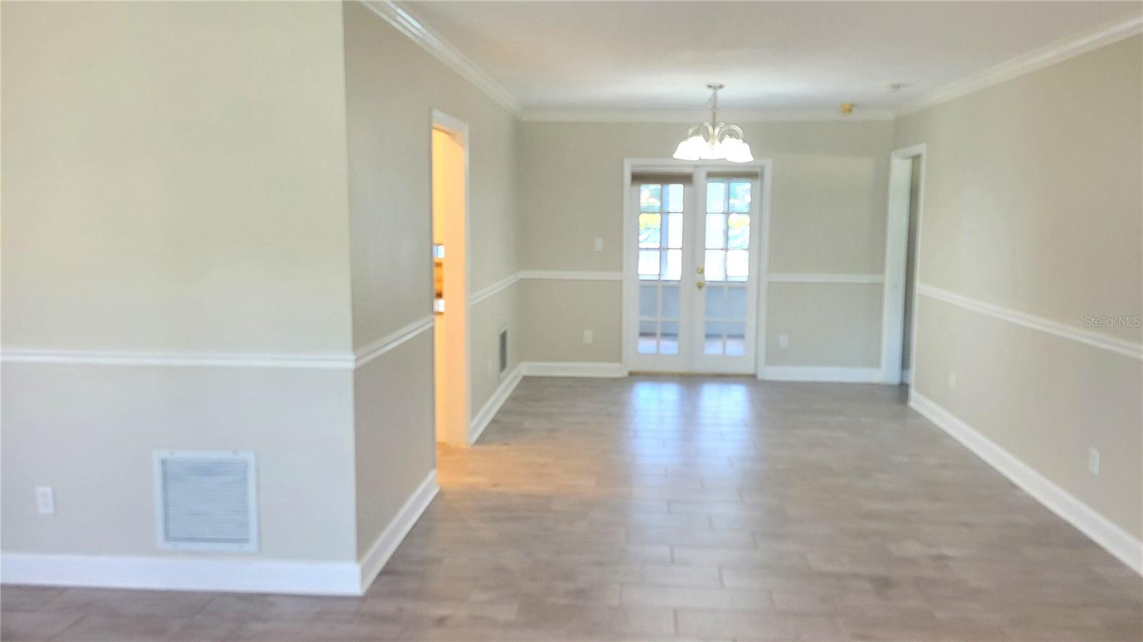 HILLS - Residential Lease