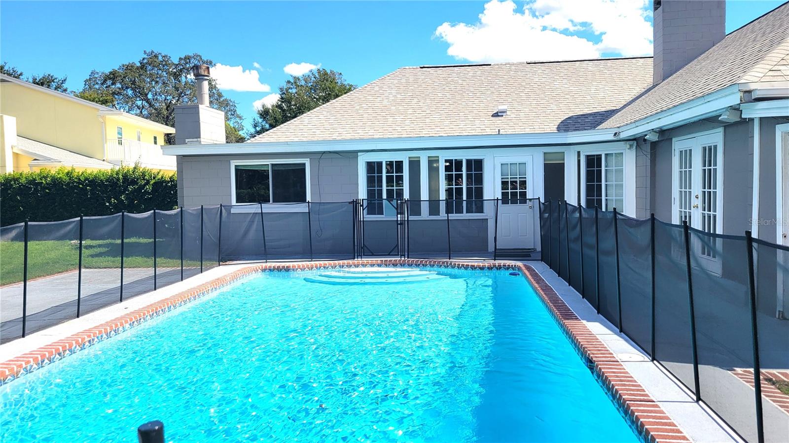 HILLS - Residential Lease