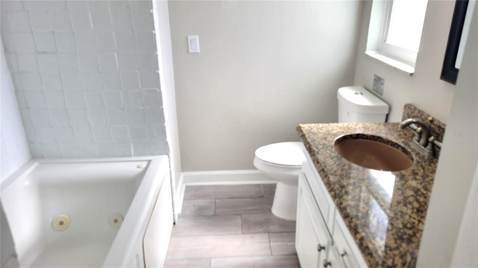 HILLS - Residential Lease