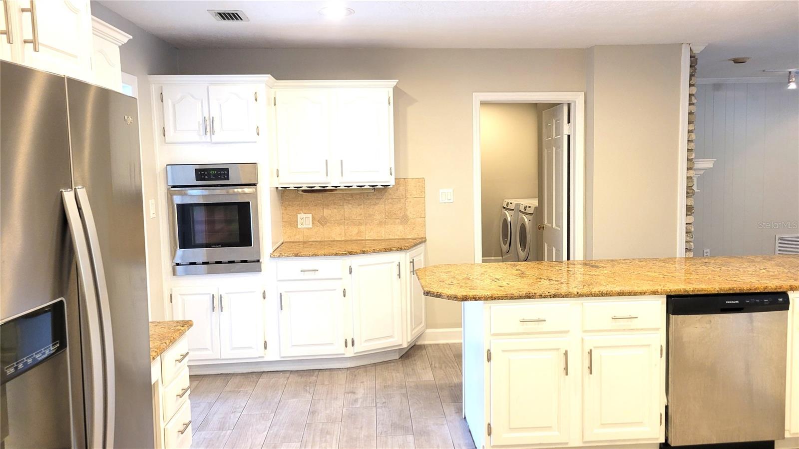 HILLS - Residential Lease