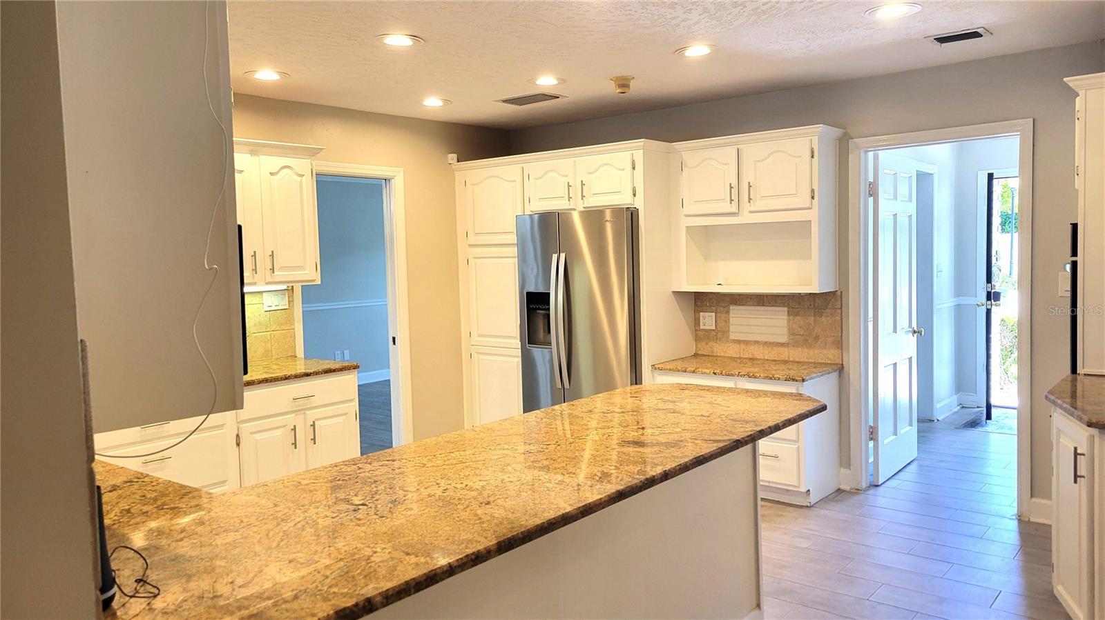 HILLS - Residential Lease