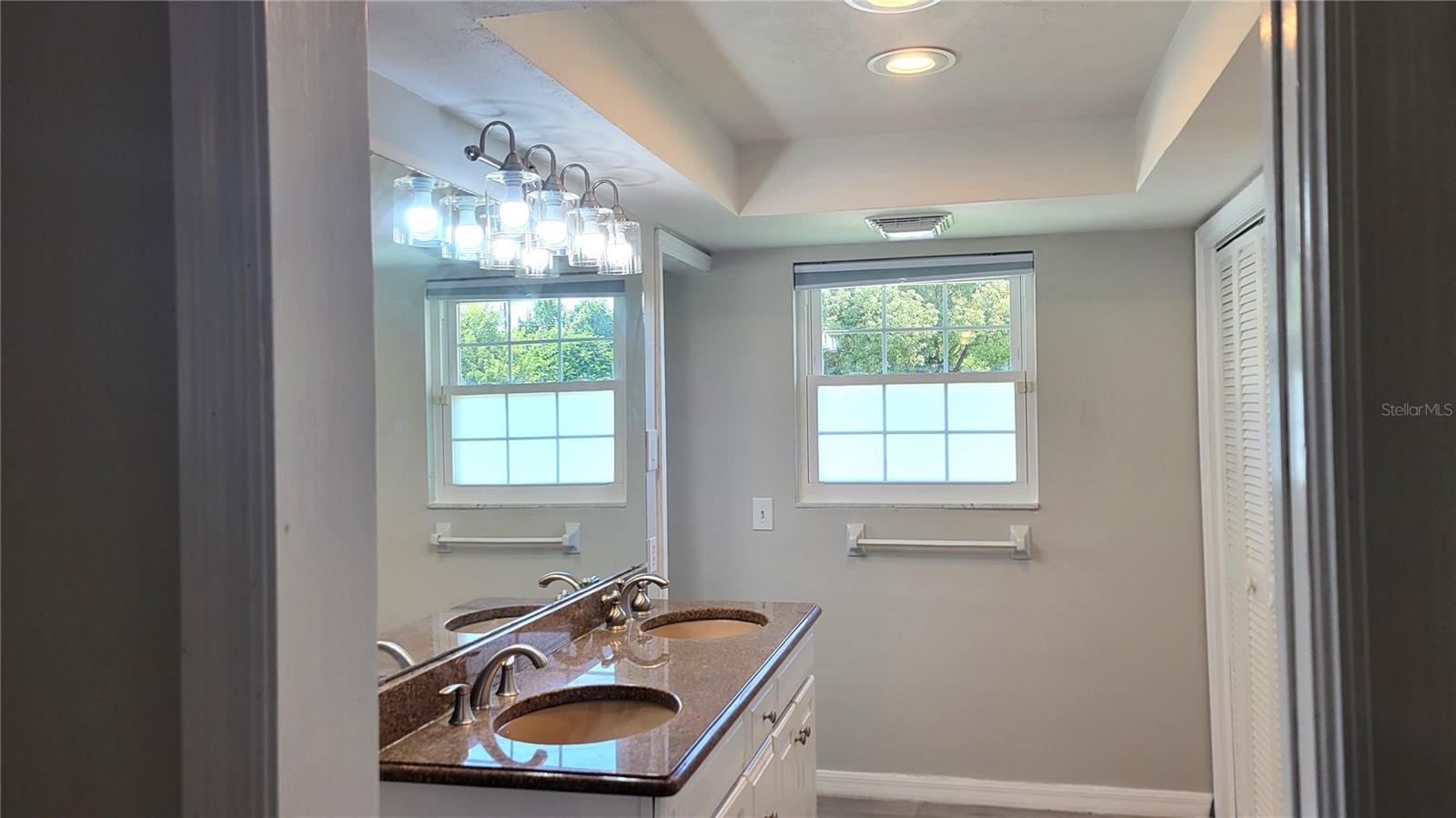 HILLS - Residential Lease